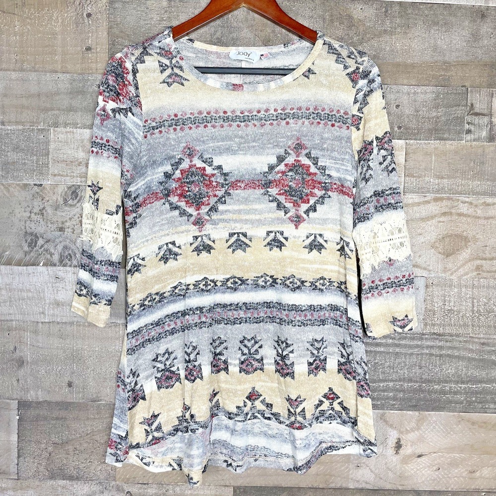 Jody California Sweater Women's Size M 3/4 Sleeve Southwestern Aztec Lightweight
